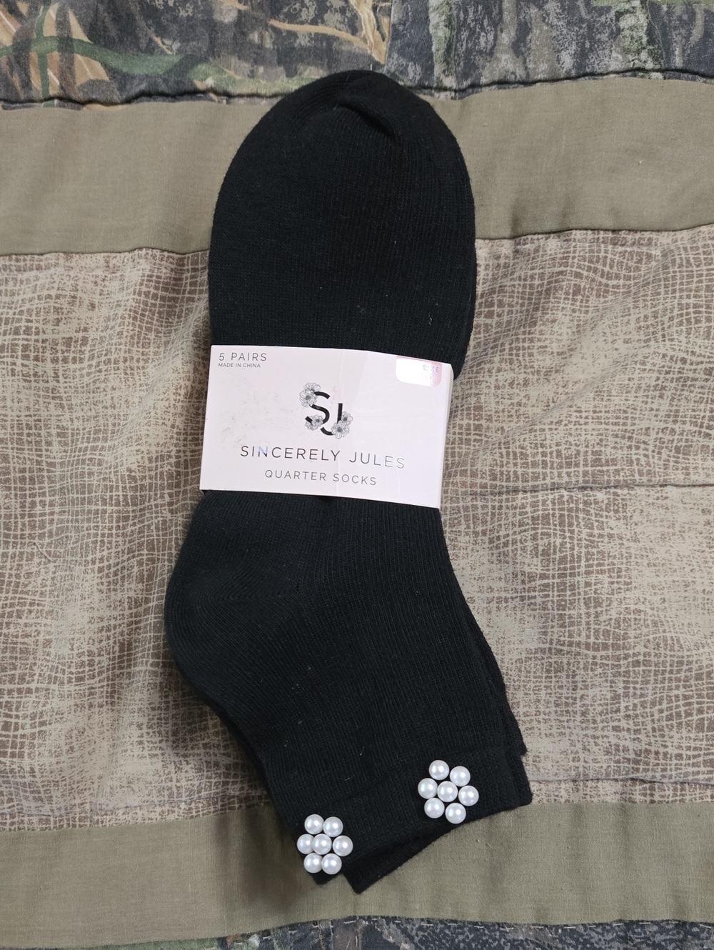 Sincerely Jules Black Quarter Socks with Pearl Flower Accents